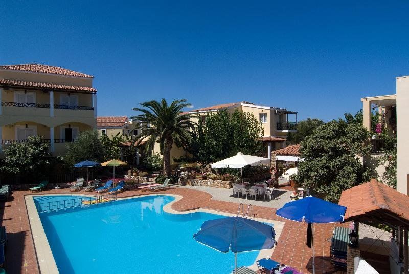 Hotel Lilium Agia Marina Exteriér fotografie
